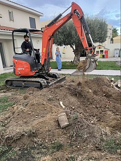 Creation de jardin villeneuve de la raho 66 par adell espaces verts 66